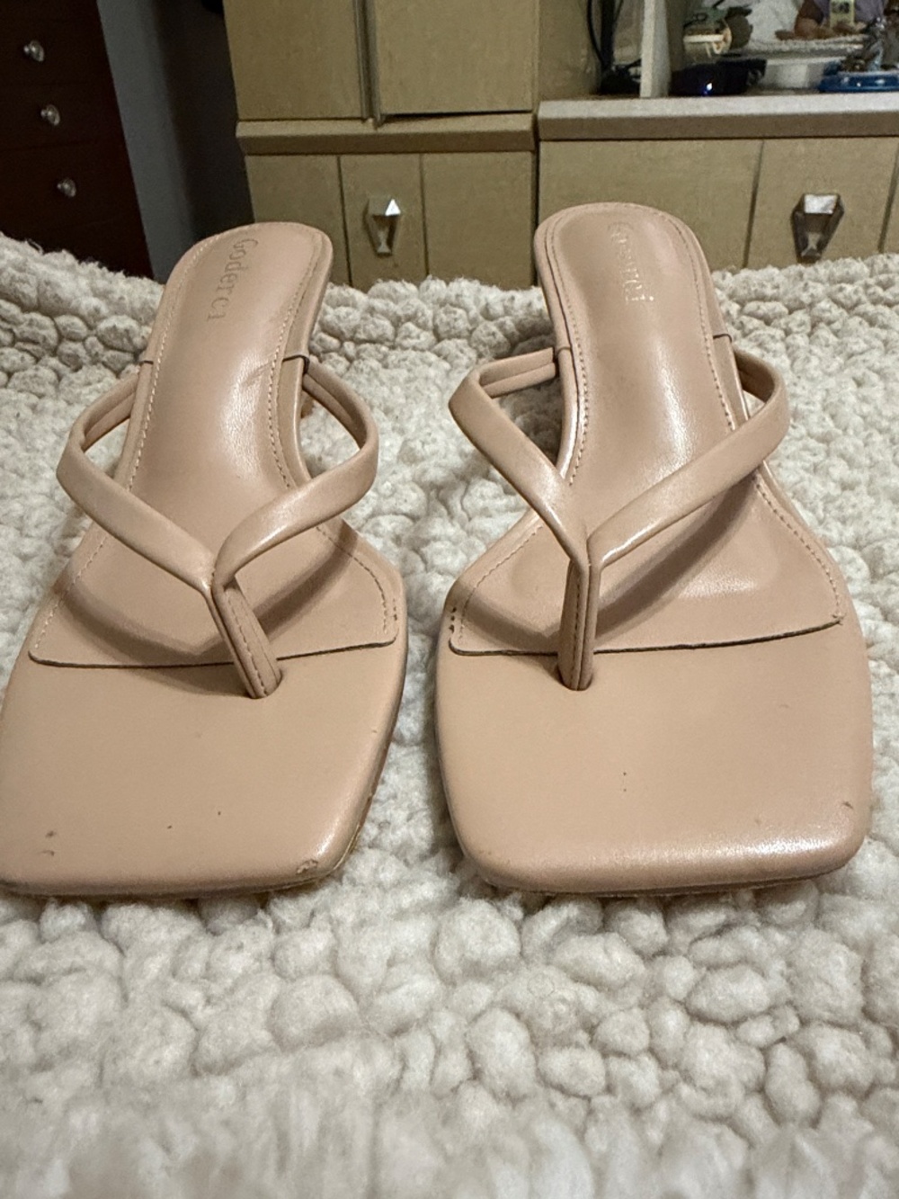 Tan sandal with kitten heel - Picture 3 of 6